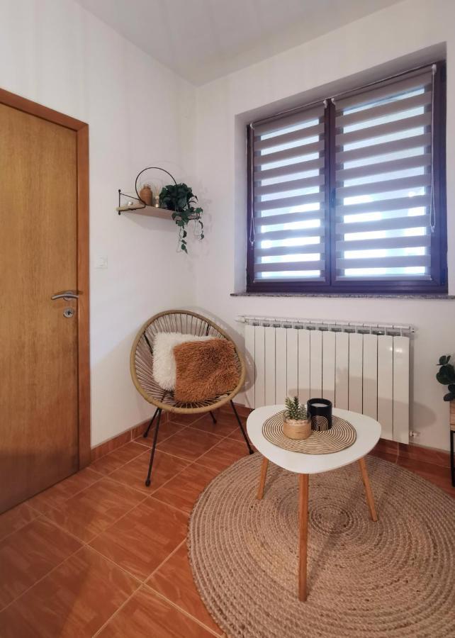Studio Central Square Gospić Kültér fotó